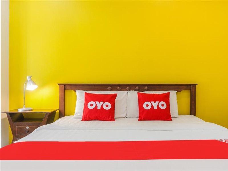 Hotel Oyo 233 Sunshine House Chiang Mai Esterno foto