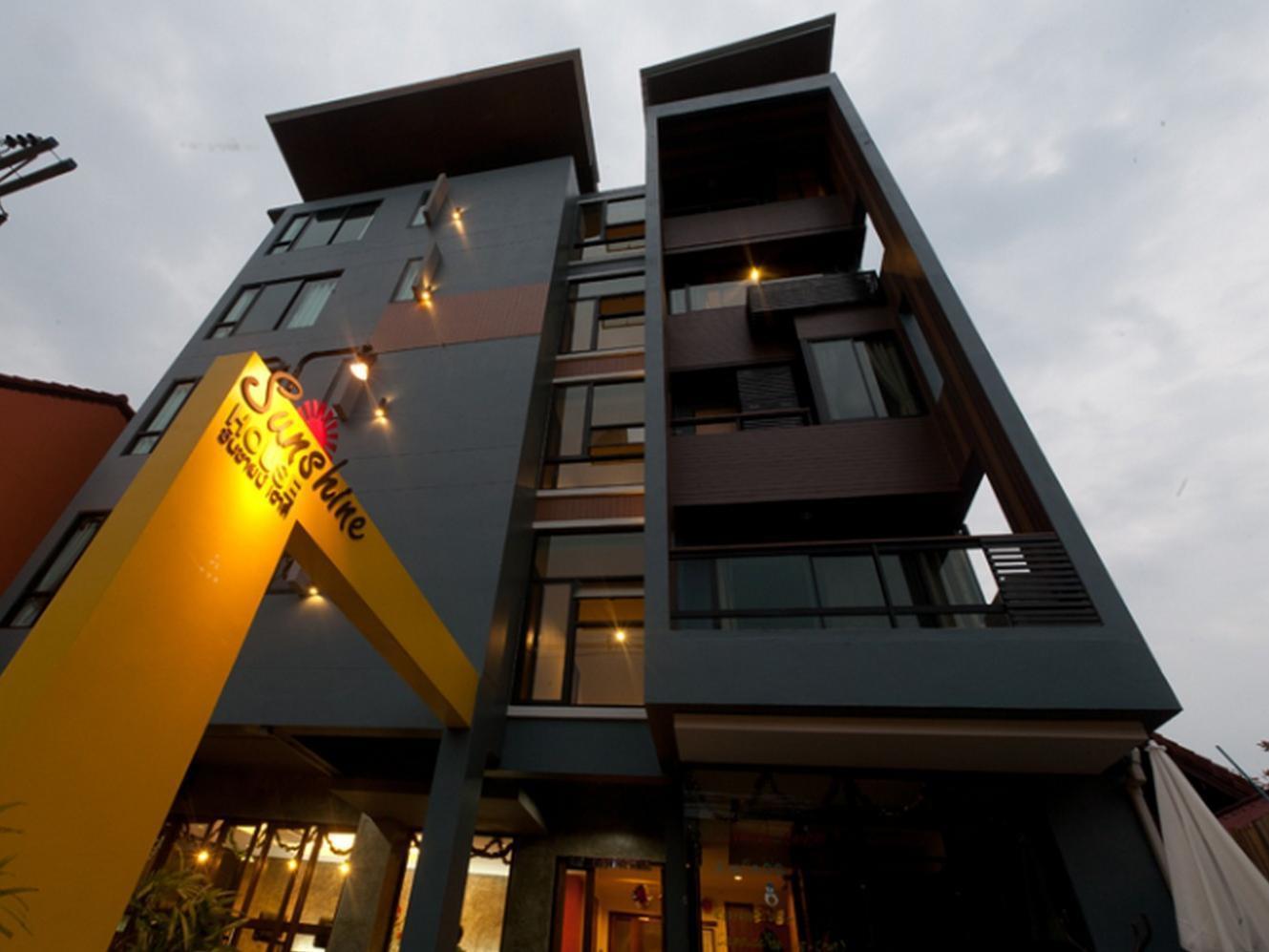 Hotel Oyo 233 Sunshine House Chiang Mai Esterno foto