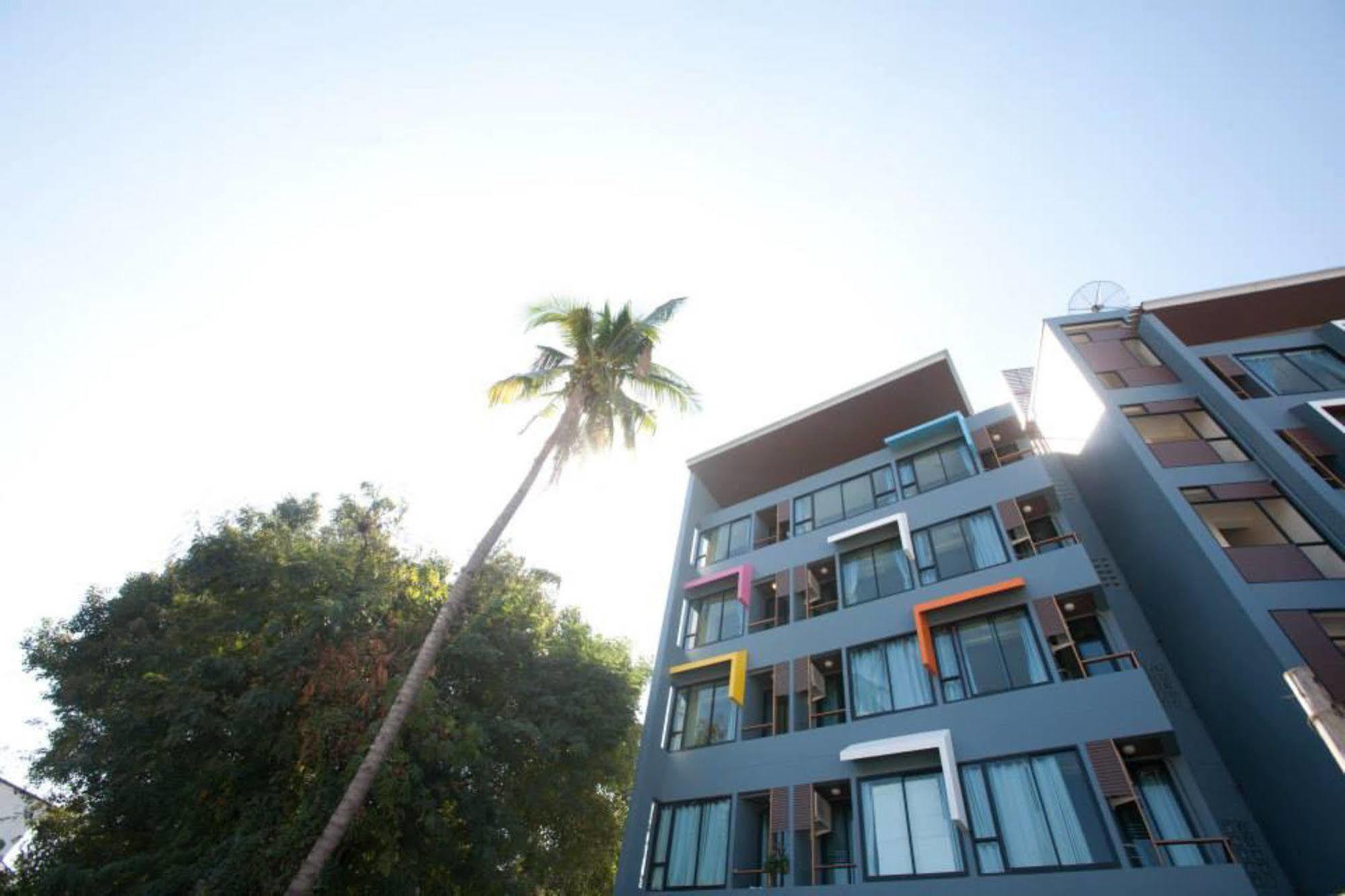 Hotel Oyo 233 Sunshine House Chiang Mai Esterno foto