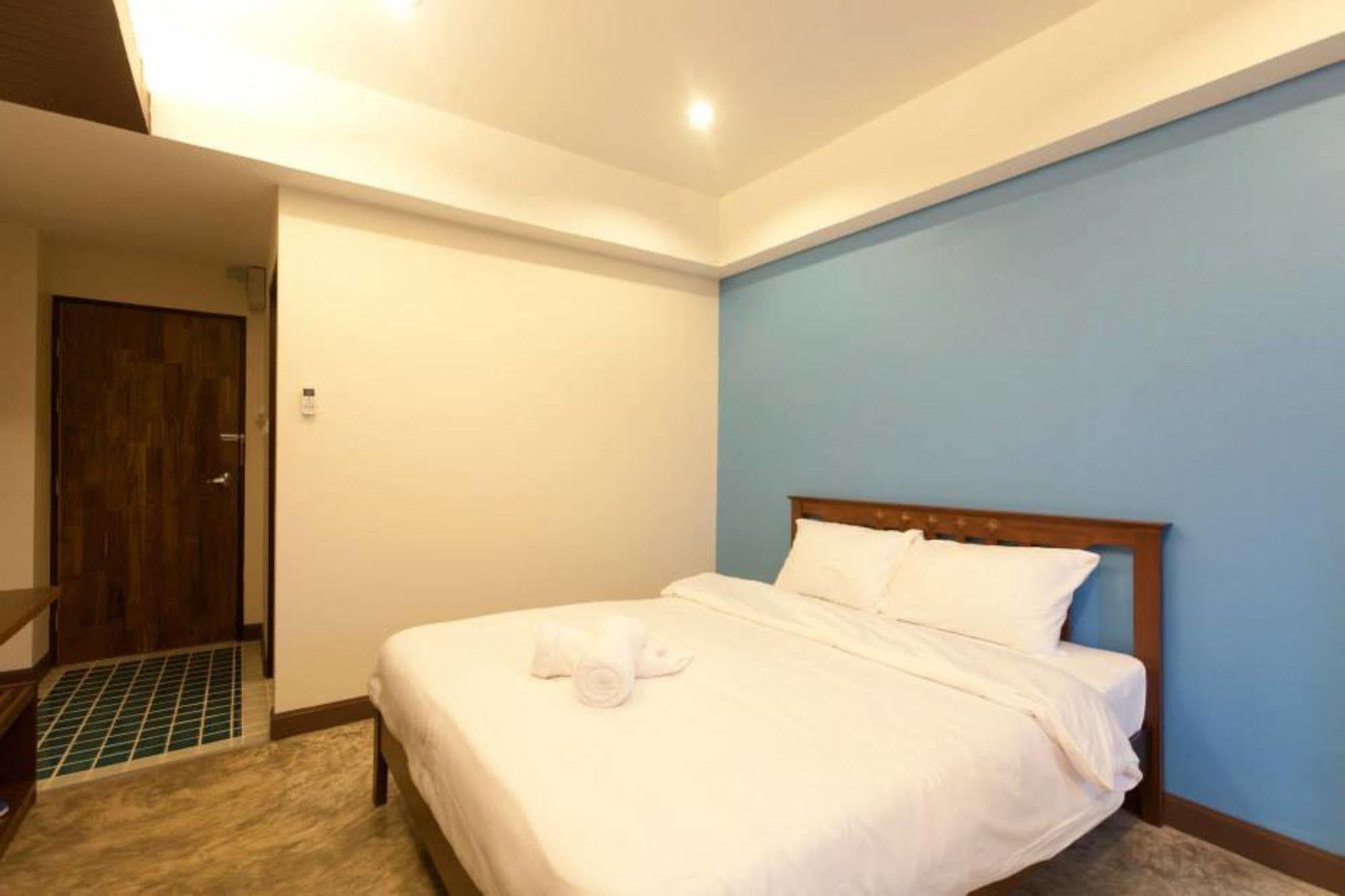 Hotel Oyo 233 Sunshine House Chiang Mai Esterno foto