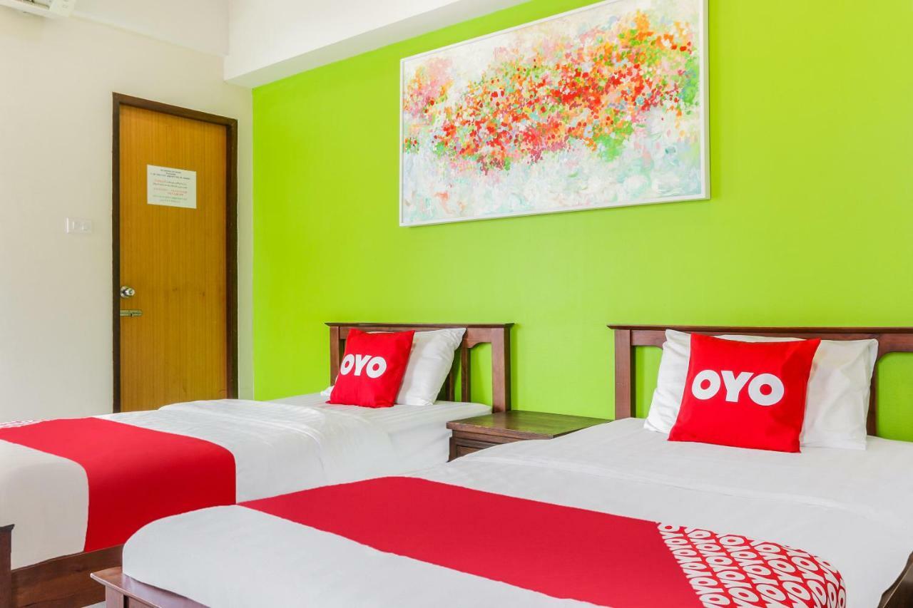 Hotel Oyo 233 Sunshine House Chiang Mai Esterno foto