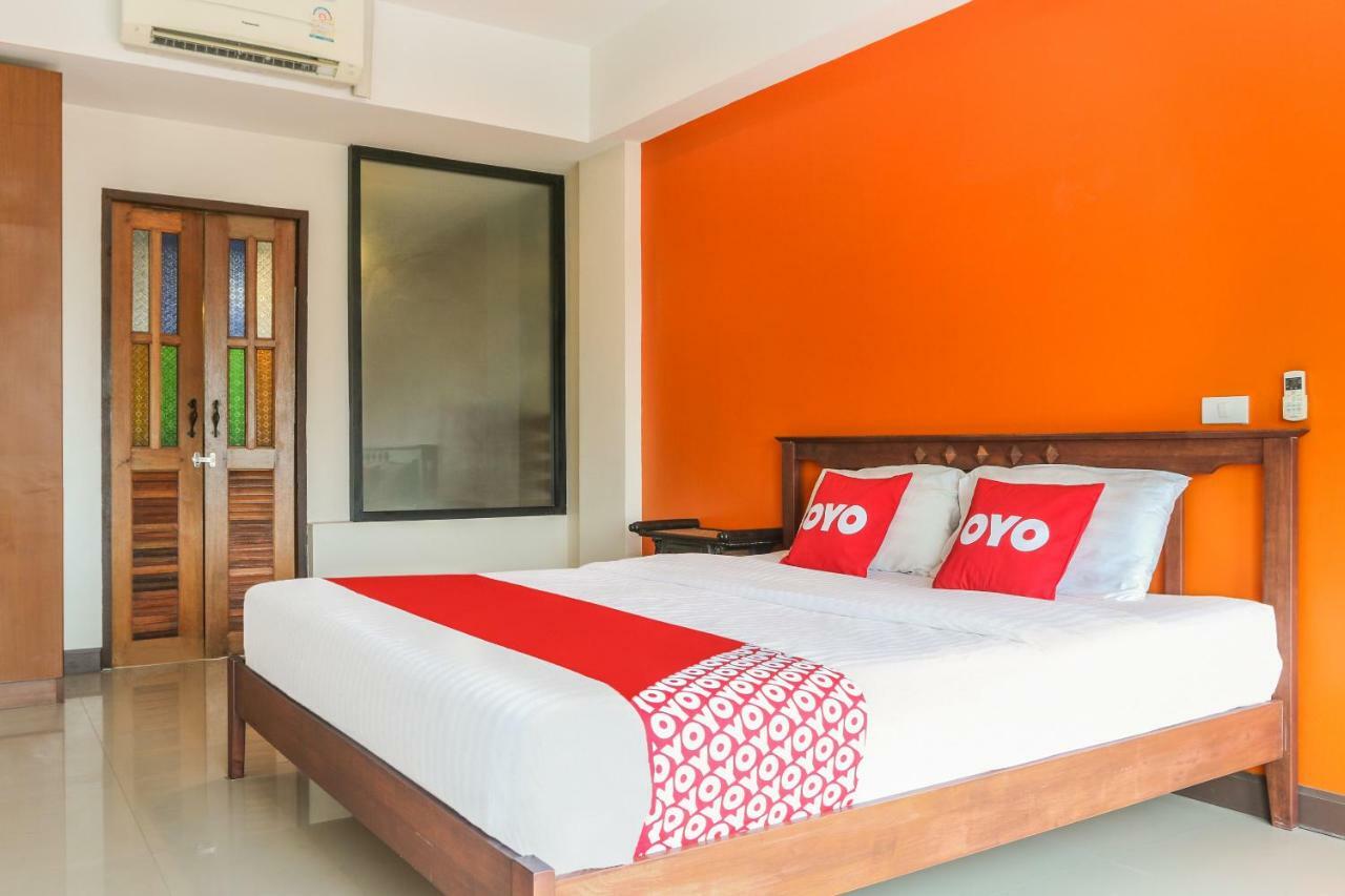 Hotel Oyo 233 Sunshine House Chiang Mai Esterno foto
