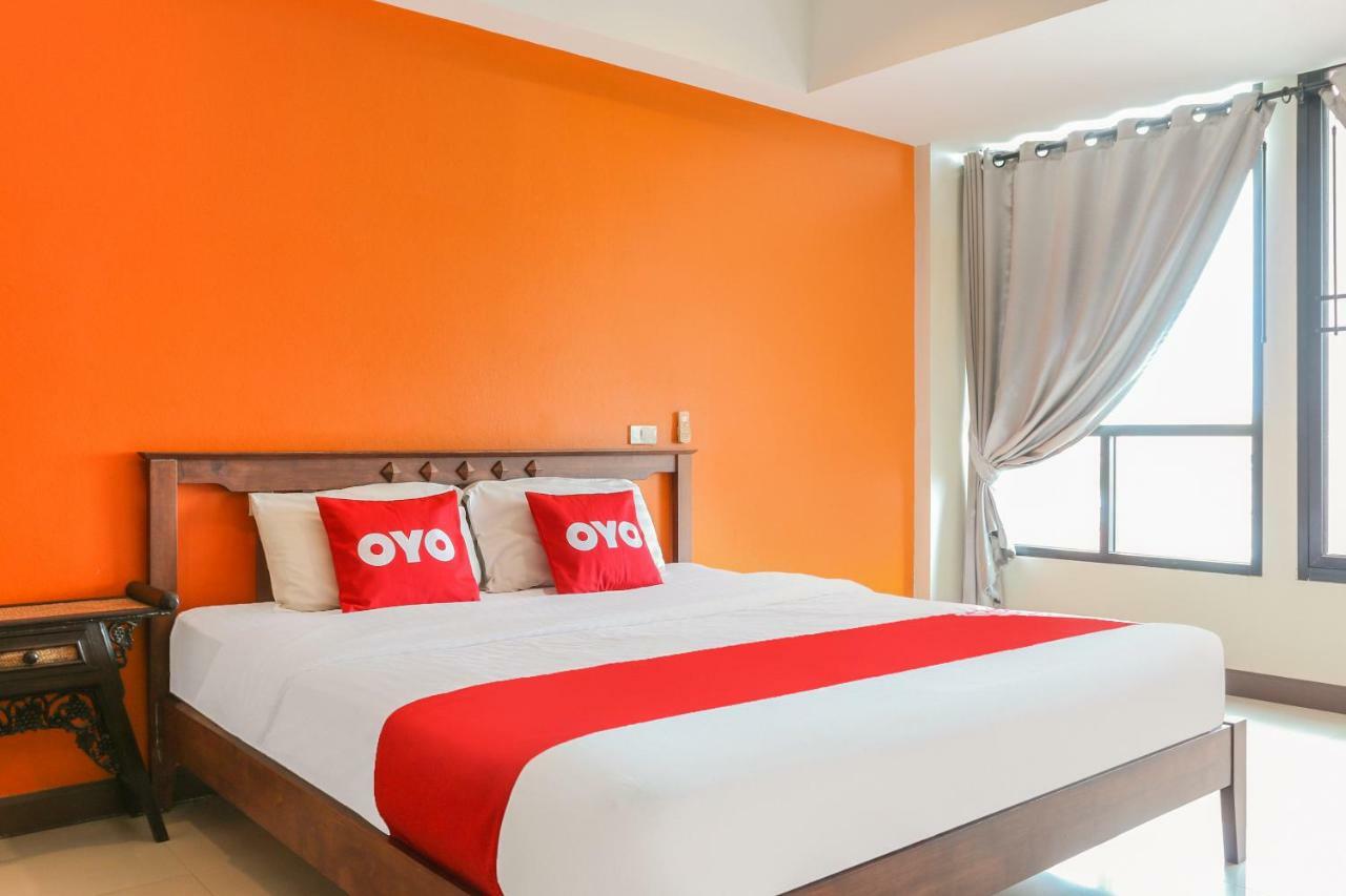 Hotel Oyo 233 Sunshine House Chiang Mai Esterno foto